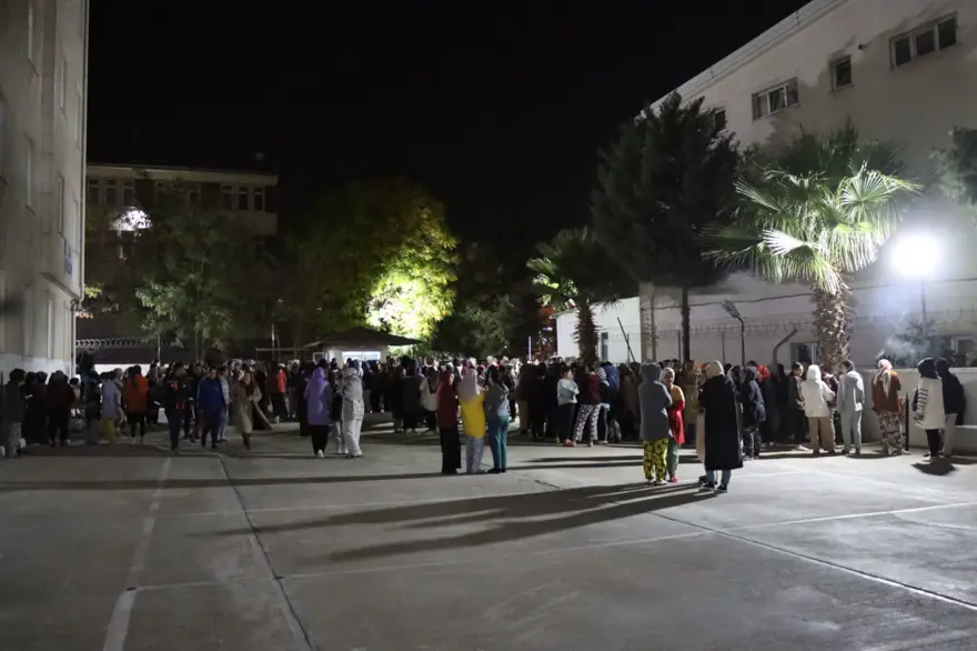 KYK yurtlarında eş zamanlı deprem tatbikatı 75