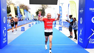 73 yaşındaki Demir Adam, 24 saatte 2 birincilik aldı