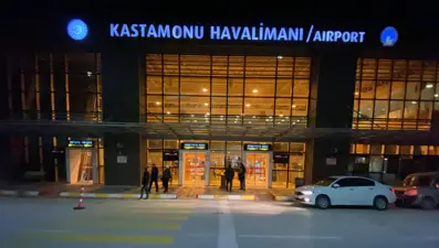 Umre kafilesini taşıyan uçakta şüpheli paket alarmı