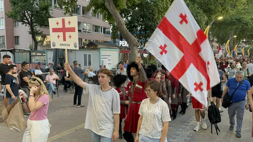 Yalova'da 36. Uluslararası Halk Dansları Festivali başladı 7