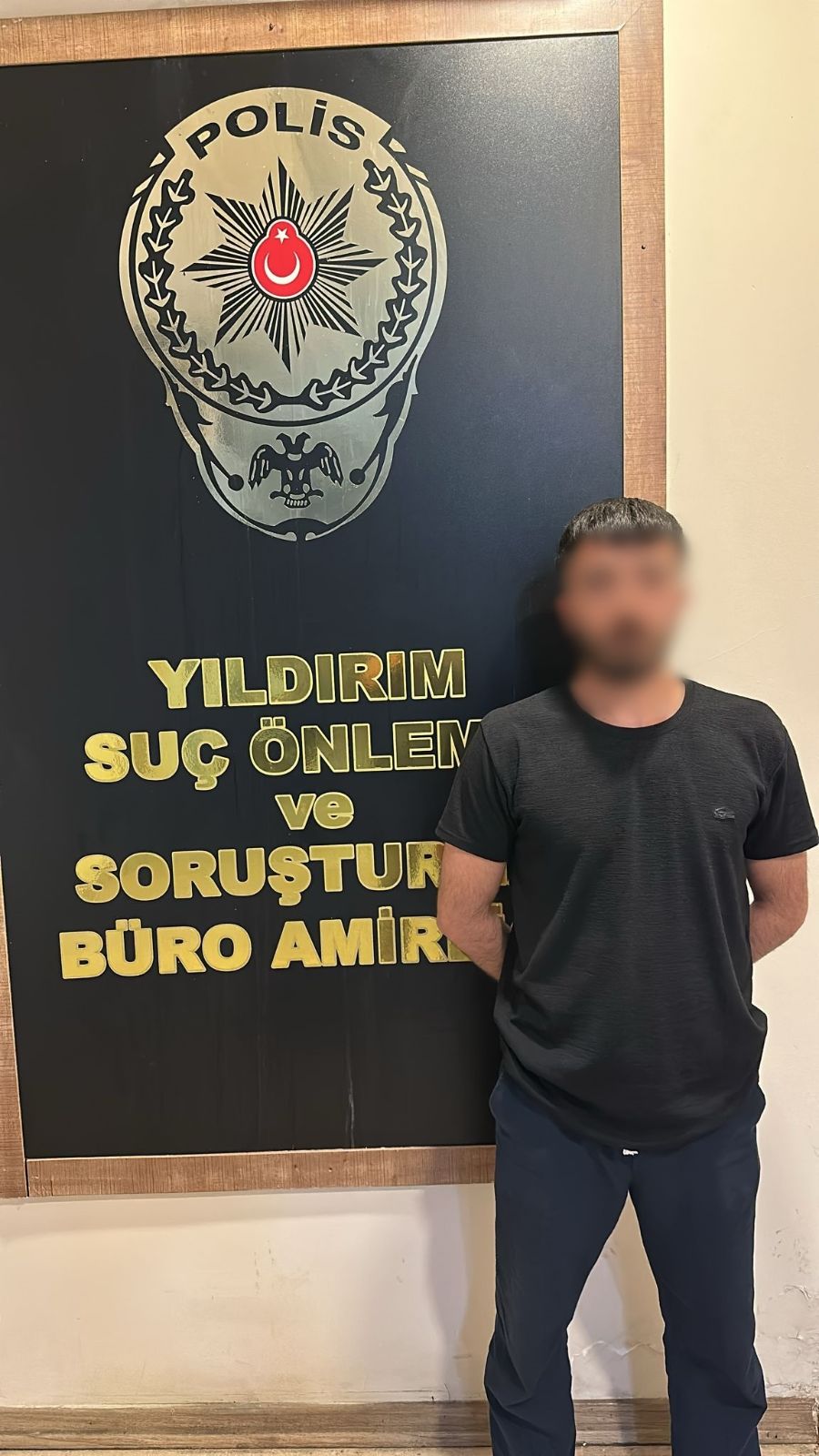 Uyuşturucu şüphelisine kahvehane tuvaletinde baskın