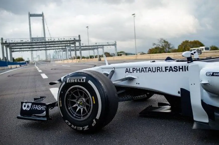 10 pilot podyuma çıktı 6 10 pilot podyuma çıktı 6