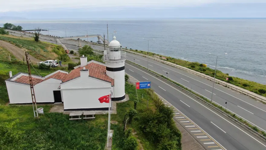 Gemilerin 135 yıllık rehberi 'Yoroz Feneri' artık turizme hizmet edecek 9 Gemilerin 135 yıllık rehberi 'Yoroz Feneri' artık turizme hizmet edecek 9