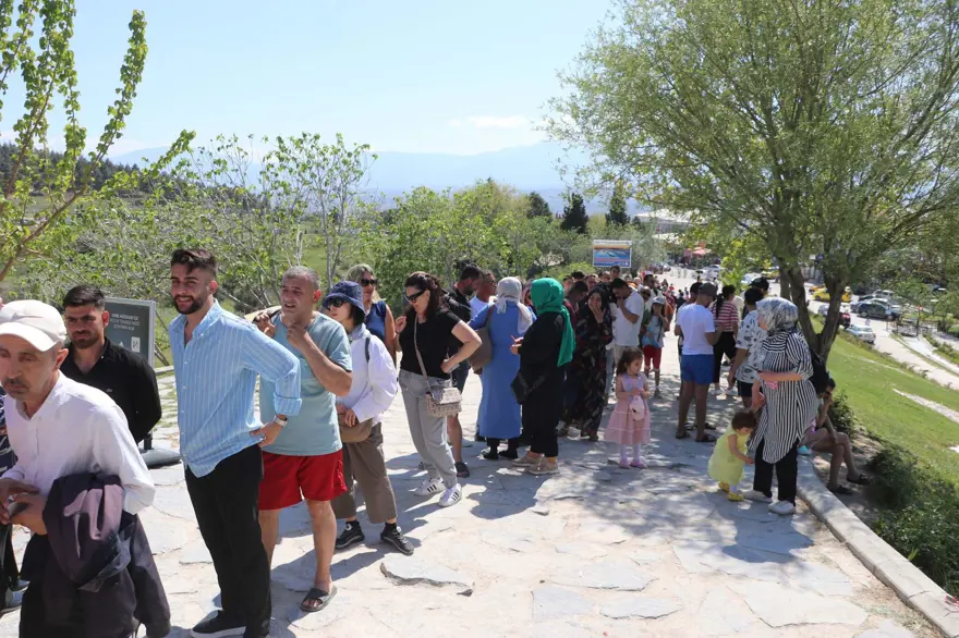 Pamukkale'de bayram yoğunluğu 9