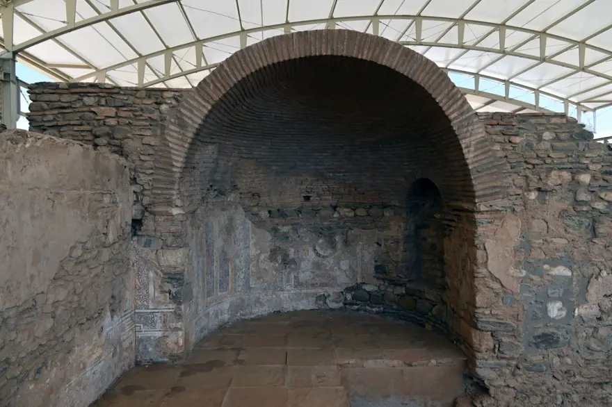 Sardes Antik Kenti'ndeki Lidya kalıntıları ziyarete açılacak 3