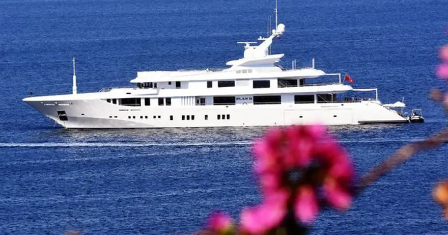 Ted Wait'in motoryatı Bodrum’da (Haftalık 2 milyon lira) 5