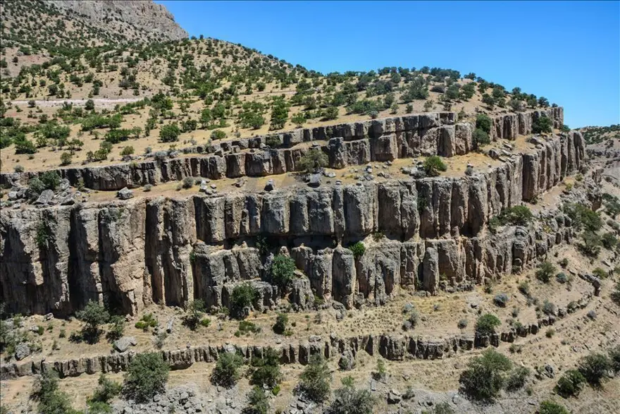 Malatya'da 35 milyon yıllık Girmana Kanyonu doğaseverleri bekliyor 2 Malatya'da 35 milyon yıllık Girmana Kanyonu doğaseverleri bekliyor 2