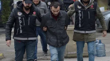 Almanya uyruklu iki terörist sınır dışı edildi