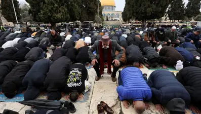 Mescid-i Aksa'da Ramazan ayının ilk cuma namazı kılındı