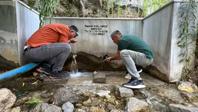 Dağlardan çıkan doğal kaynak suyu: Uğrak noktası haline geldi