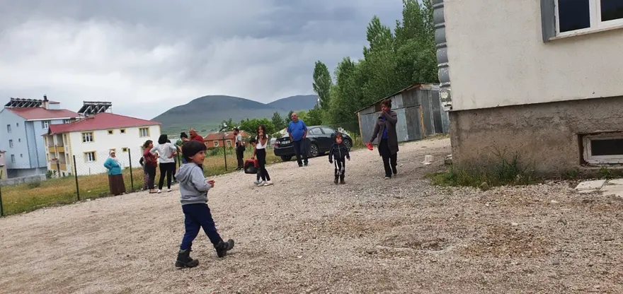 Bingöl'de 5,7 büyüklüğünde deprem: Bir şehit, 18 yaralı 11