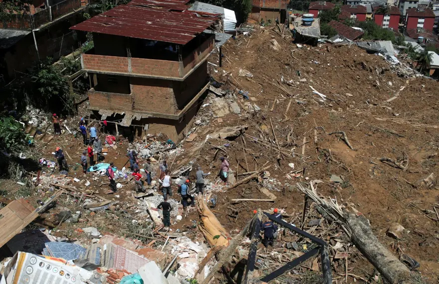 Brezilya’daki sel ve toprak kayması felaketinde can kaybı 171’e yükseldi 10 Brezilya’daki sel ve toprak kayması felaketinde can kaybı 171’e yükseldi 10