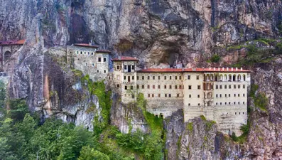 Sümela Manastırı yeniden ziyarete açıldı