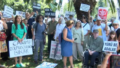 İBB önünde minibüs protestosu