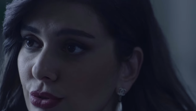 Bergüzar Korel ve Bige Önal'ı buluşturan "10 Saniye" filmi Altın Koza'da