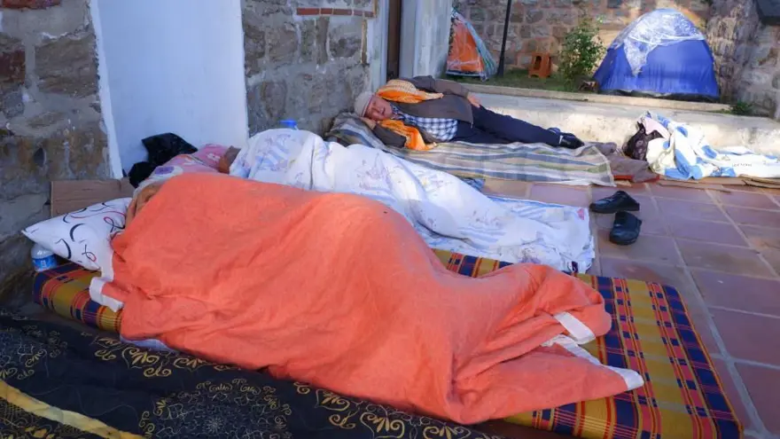 Edirne’yeKırkpınar akını: Otellerde yer bulamayanlar bahçelerde sabahladı 5