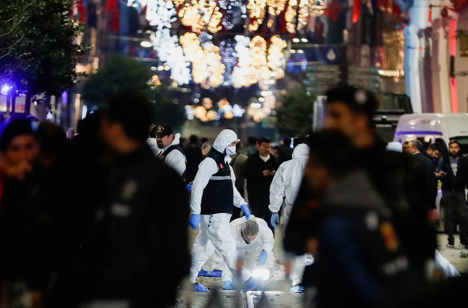 SON DAKİKA HABERİ... Taksim İstiklal Caddesi'nde bombalı saldırı: 6 can kaybı, 81 yaralı