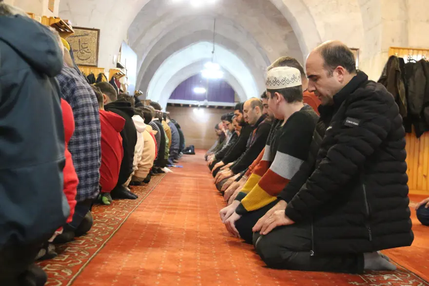 Sadece Sivas'ya yapılan 5 asırlık gelenek: Bütün camilerde söyleniyor 
