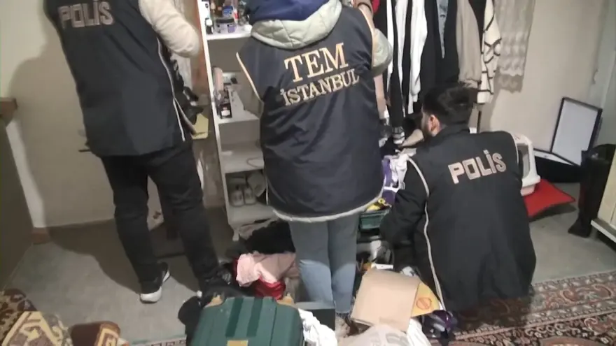 Bombalı eylem hazırlığındaki 2 DAEŞ'li terörist yakalandı: Gaziosmanpaşa'daki evde patlayıcı bulundu 1