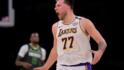 Luka Doncic sazı eline aldı, Lakers seriyi 1-1'e getirdi