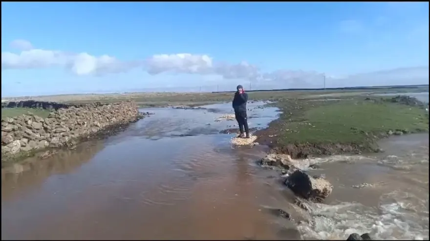 Diyarbakır’da şiddetli sağanak: Çaytaştı, köprü yıkıldı 6