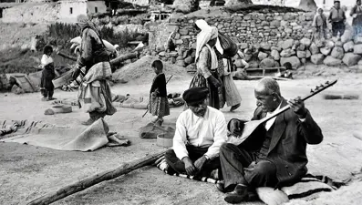 Halk ozanı Aşık Veysel aramızdan ayrılalı 52 yıl oldu: Unutulmaz eserleri hafızalara kazındı