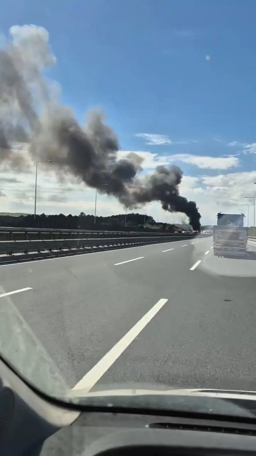 Kuzey Marmara Otoyolu'nda TIR yangını 2