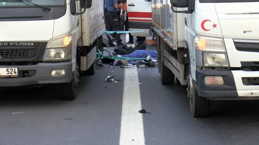 TEM otoyolunda kaza: Kamyonete arkadan çarpan motosiklet sürücüsü hayatını kaybetti 8