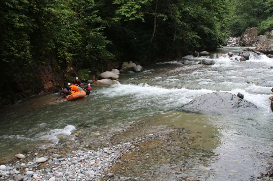 Türkiye'de yeni bir rafting parkuru açıldı: Rize Tunca Vadisi 9 Türkiye'de yeni bir rafting parkuru açıldı: Rize Tunca Vadisi 9