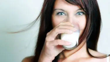 Süt yağlı mı içilmeli, az yağlı mı?