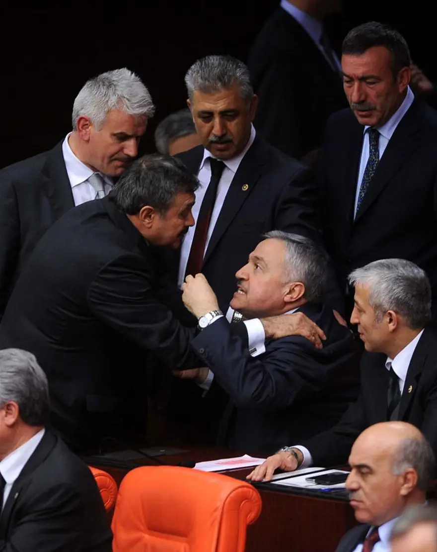 Meclis'te '28 Şubat' kavgası 4