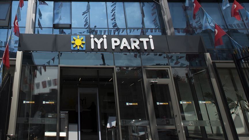İYİ Parti'de kurultay tartışması