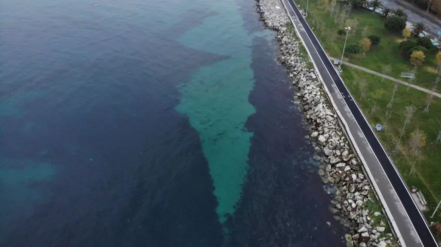 Caddebostan sahili kızıla boyandı 2