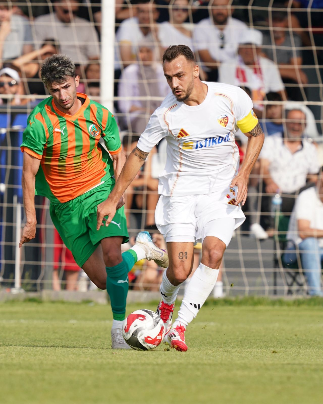 Alanyaspor, hazırlık maçında Kayserispor'u 2 golle mağlup etti