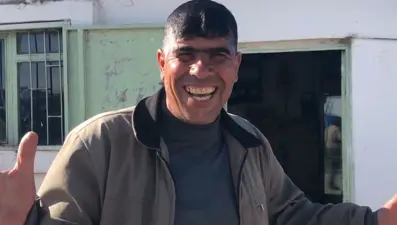 'Joker gülüşlü' adam coronaya savaş açtı