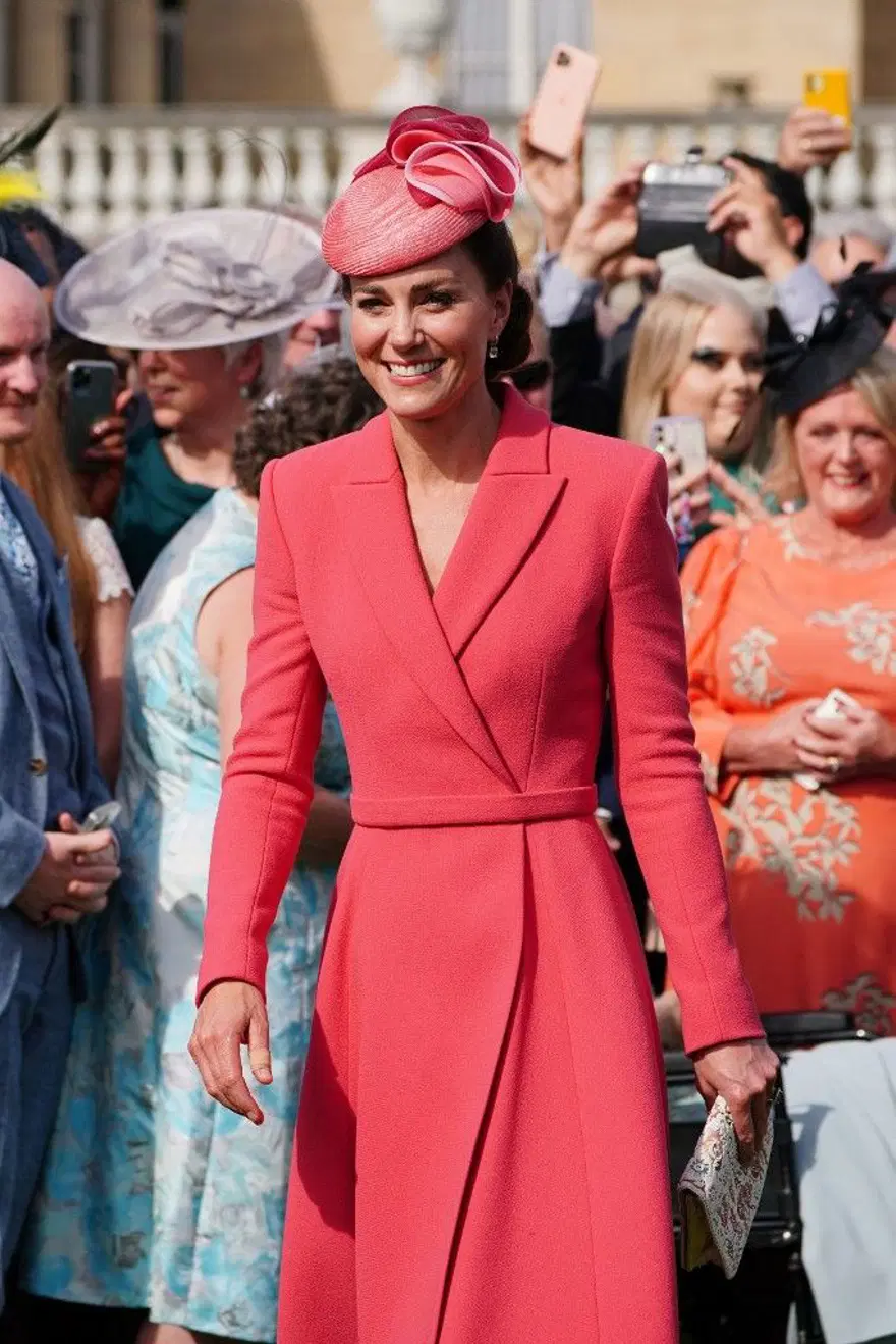 Kraliçe'nin Bahçe Partisi'nde ev sahibi Kate Middleton 15 Kraliçe'nin Bahçe Partisi'nde ev sahibi Kate Middleton 15