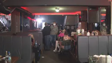 İzmir’de gece kulübüne polis baskını: 28 kişiye 176 bin lira para cezası