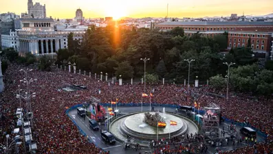 İspanya'da şampiyonluk kutlaması: Yüz binlece kişi katıldı