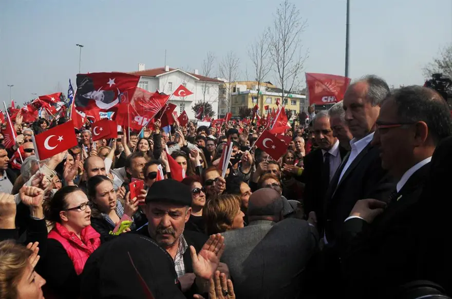 İnce'den çiftetellili kutlama İnce'den çiftetellili kutlama