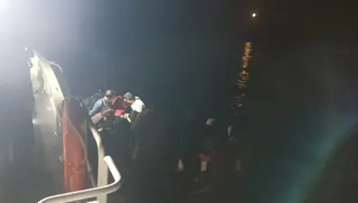 Ayvalık'ta 43 düzensiz göçmen yakalandı