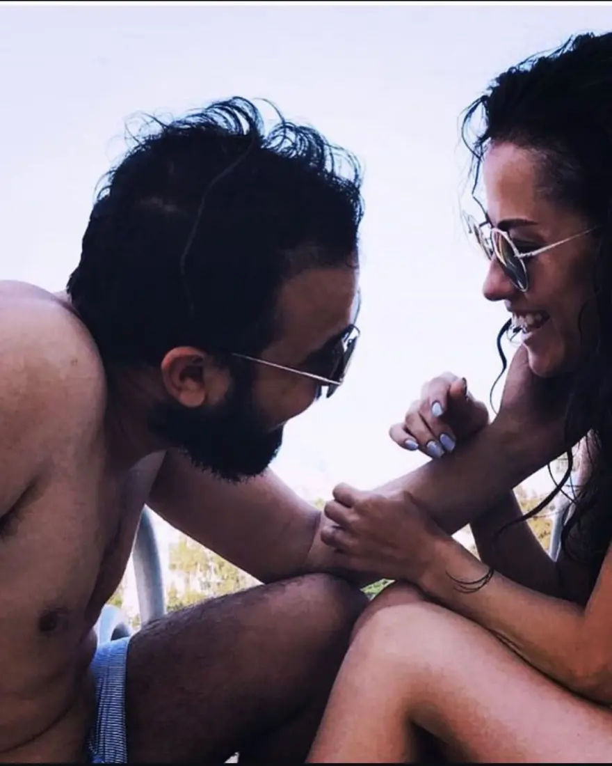 Şarkıcı Derya Uluğ'a romantik doğum günü kutlaması 2