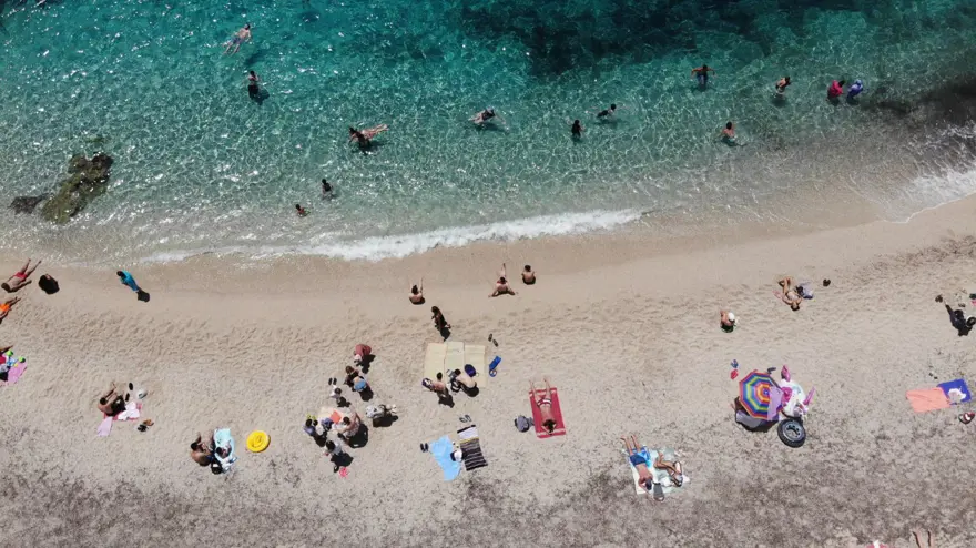 Deniz salyası sonrası yaz turizminde tatilcilerin tercihi Akdeniz oldu 1 Deniz salyası sonrası yaz turizminde tatilcilerin tercihi Akdeniz oldu 1