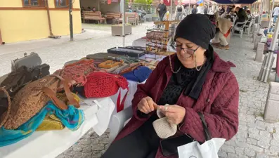 Hobisi işi oldu: 60 yaşındaki kadın girişimci mesleği internetten öğrendi