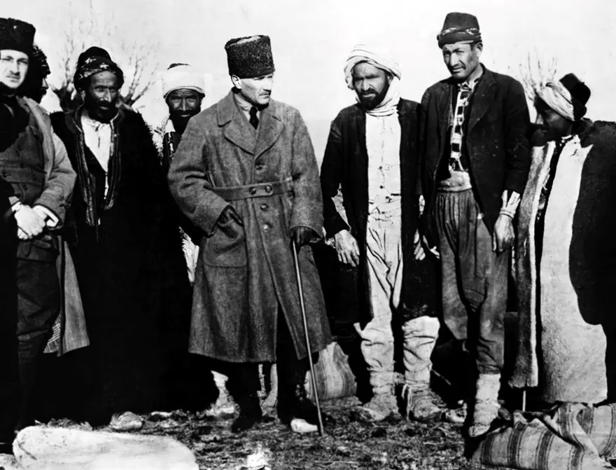 Cumhuriyet 102 yaşında! Dijital restorasyonla yenilenmiş 100 Atatürk fotoğrafı 89