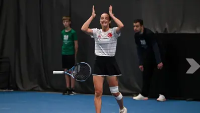 Milli tenisçi Zeynep Sönmez, Fransa Açık'a ilk turda veda etti