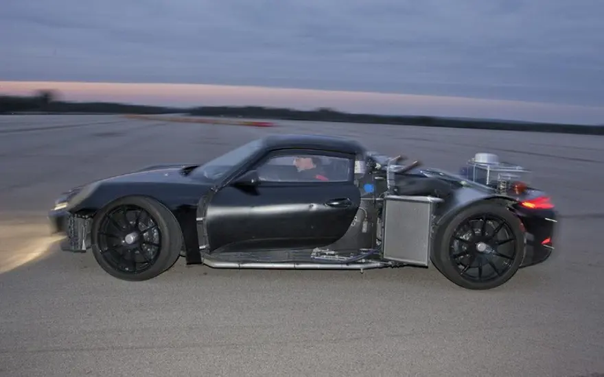 Hibrit Porsche: 918 Spyder 7