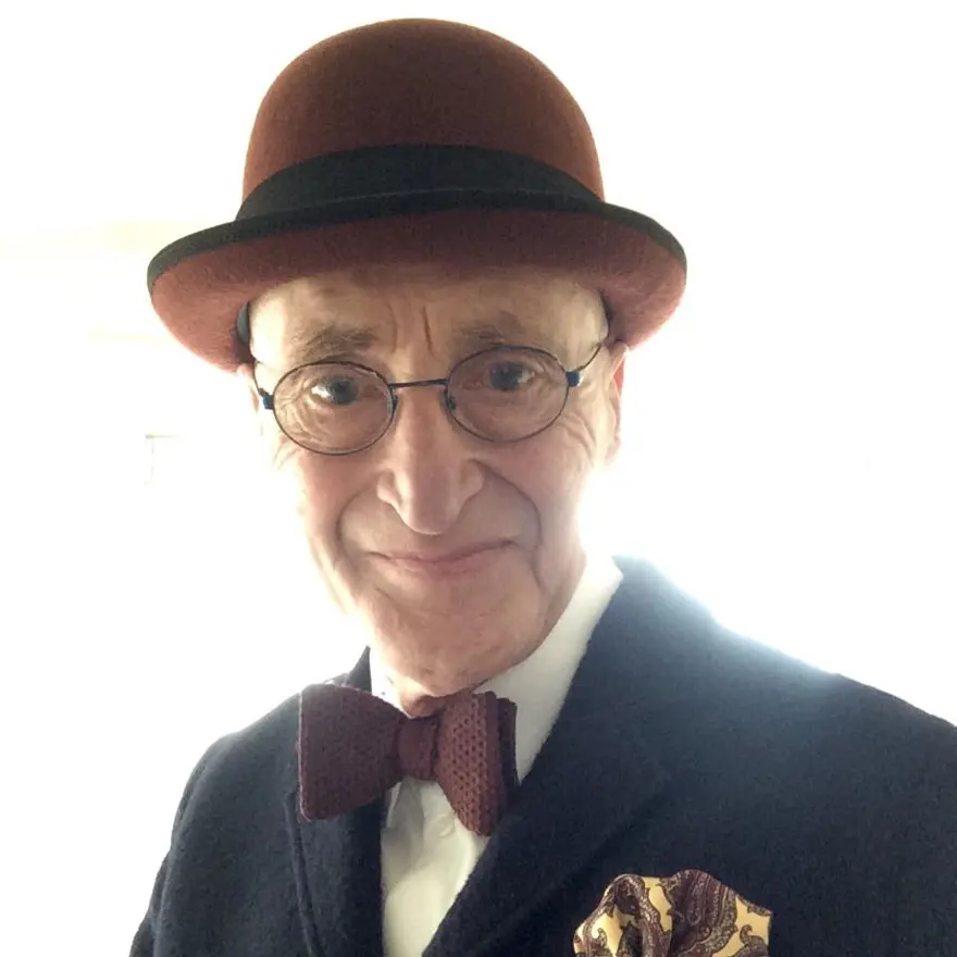 Tarzıyla gençlere taş çıkartıyor 8