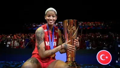 Melissa Vargas'a hemşehrilik beratı: Resmen Malatyalı oluyor