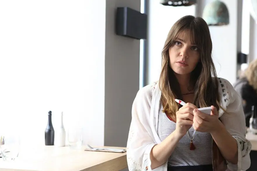 Aslı Enver'den dolandırıcılara dava 1