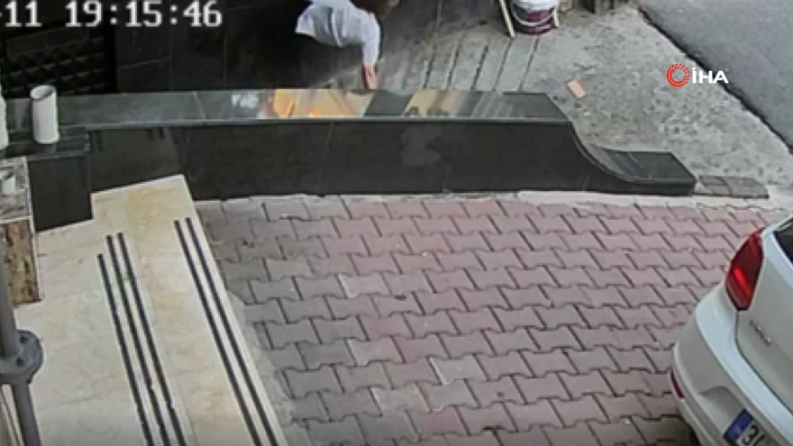 İstanbul'da eski eş dehşeti: Arabayla ezmeye kalkıştı! 3